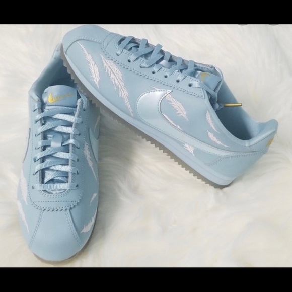 nike cortez feather